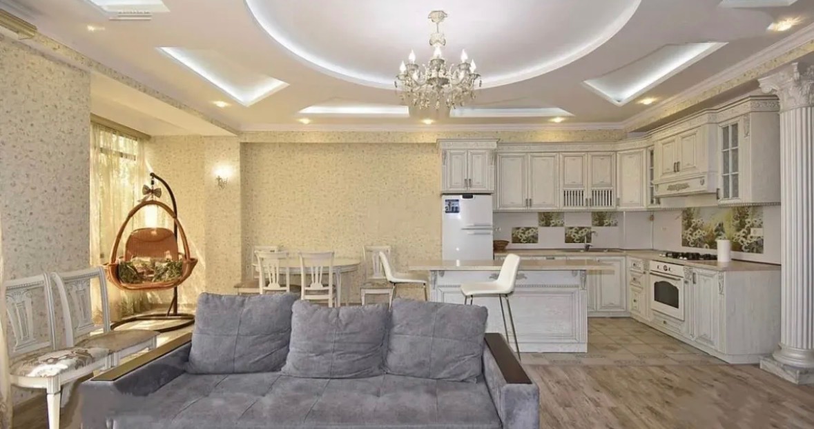 3 bedroom apartment on Brothers Street in Orbeli — photo 1