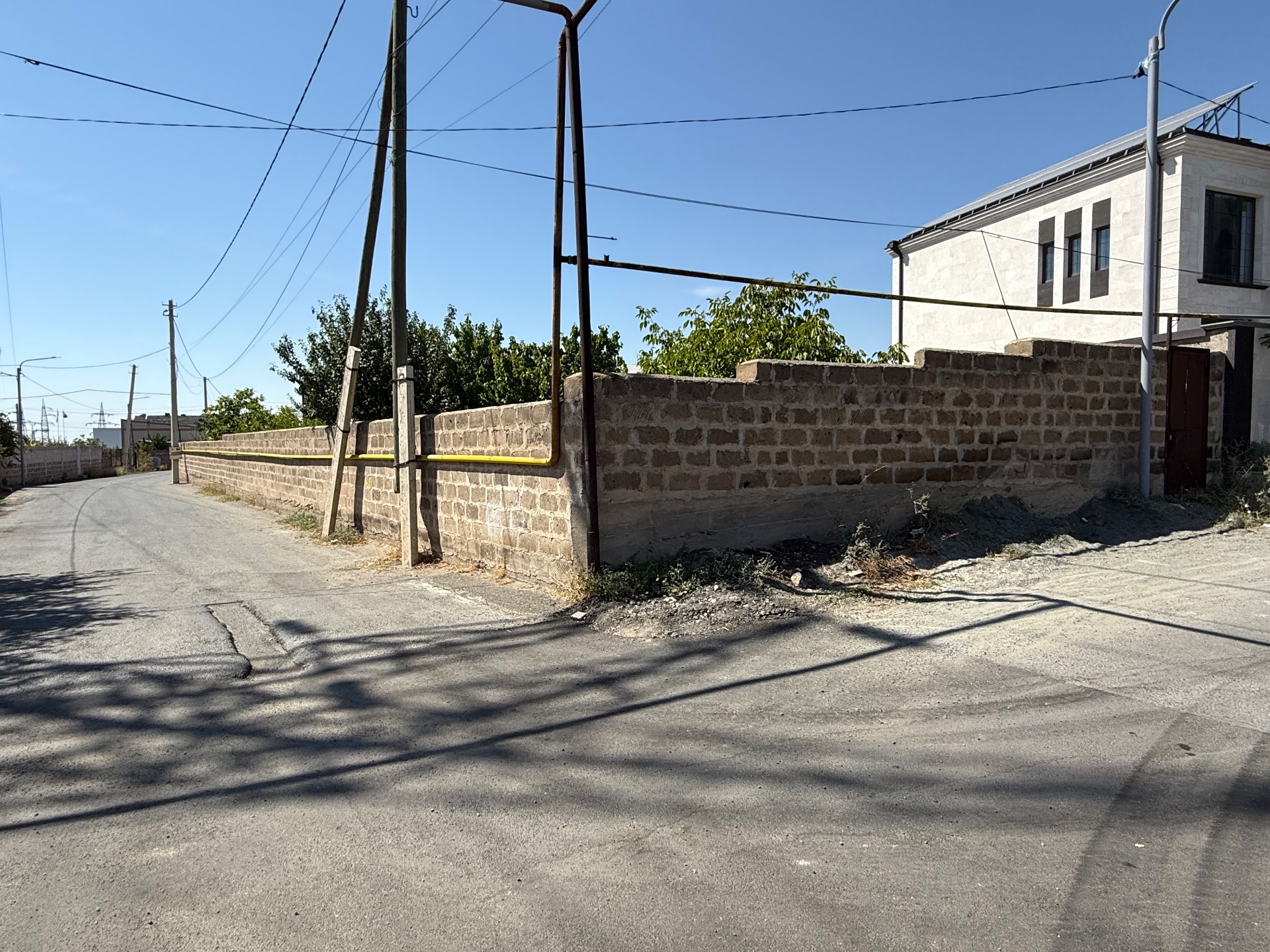 Bagrevand Land — photo 1