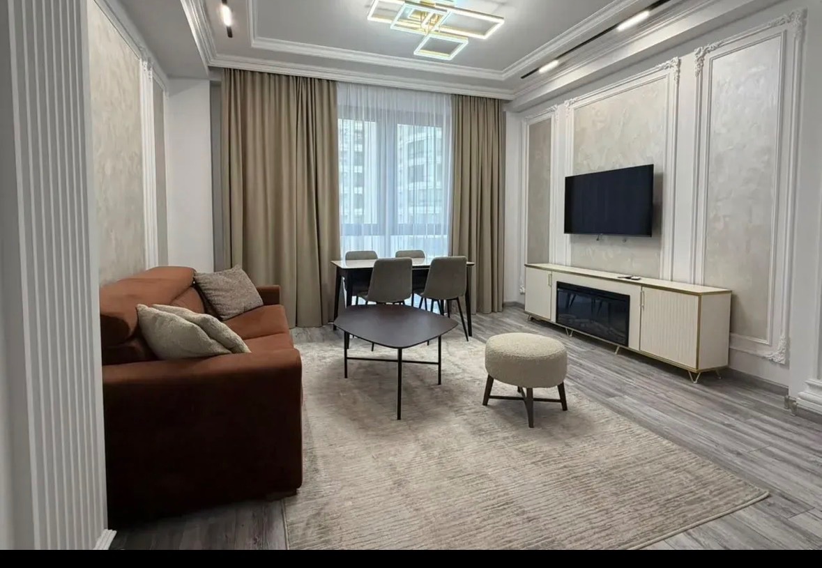 2 bedroom apartment in Crystal District — photo 1